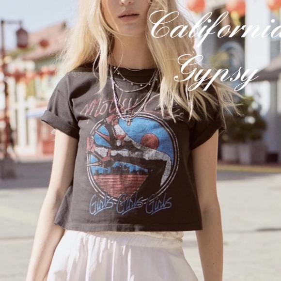 UNBRANDED Tops - Motley Crue 80’s retro vintage band T-shirt